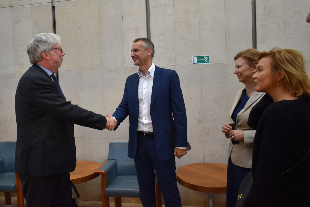 Raši a EK: Internet na vidieku bude ešte rýchlejší