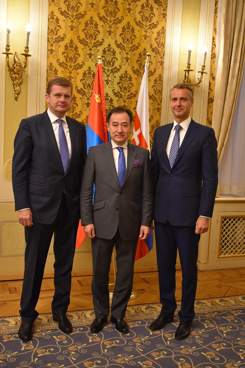 Vicepremiér Raši a minister hospodárstva Žiga rokovali s mongolským ministrom zahraničných vecí