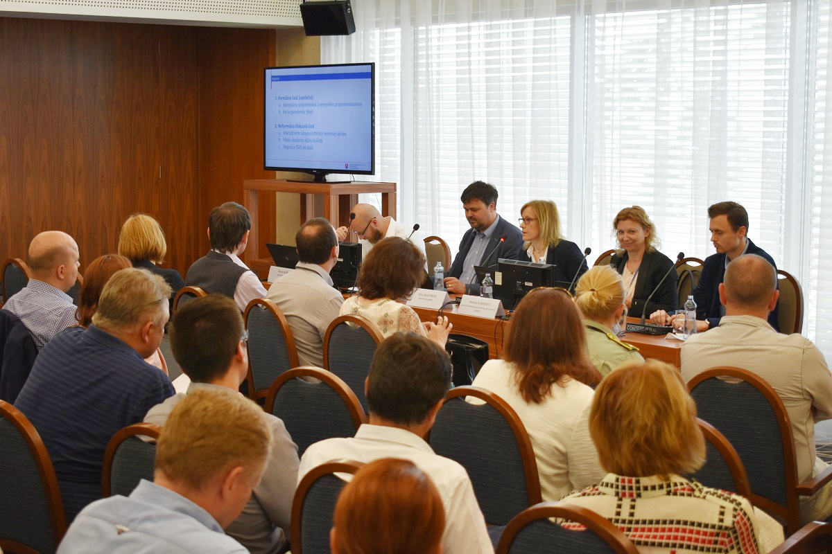 Boj proti byrokracii pokračuje, 3 dopytové výzvy prešli verejným vypočutím