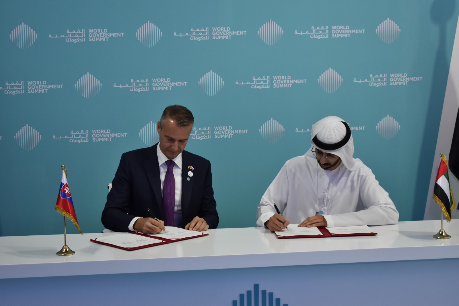 Vicepremiér Raši podpísal memorandum o spolupráci v oblasti umelej inteligencie a smart cities so Spojenými arabskými emirátmi