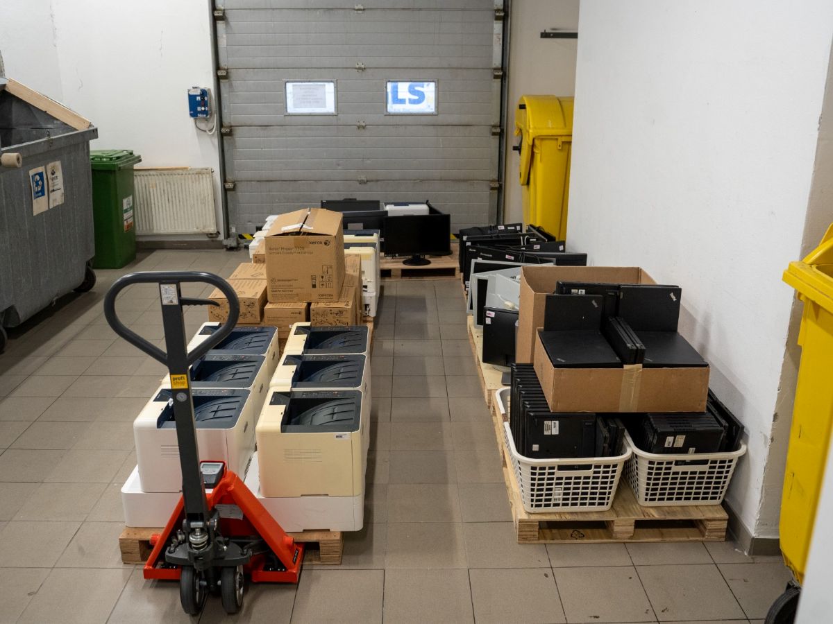 Zdravotníkom sme pomohli s výpočtovou technikou