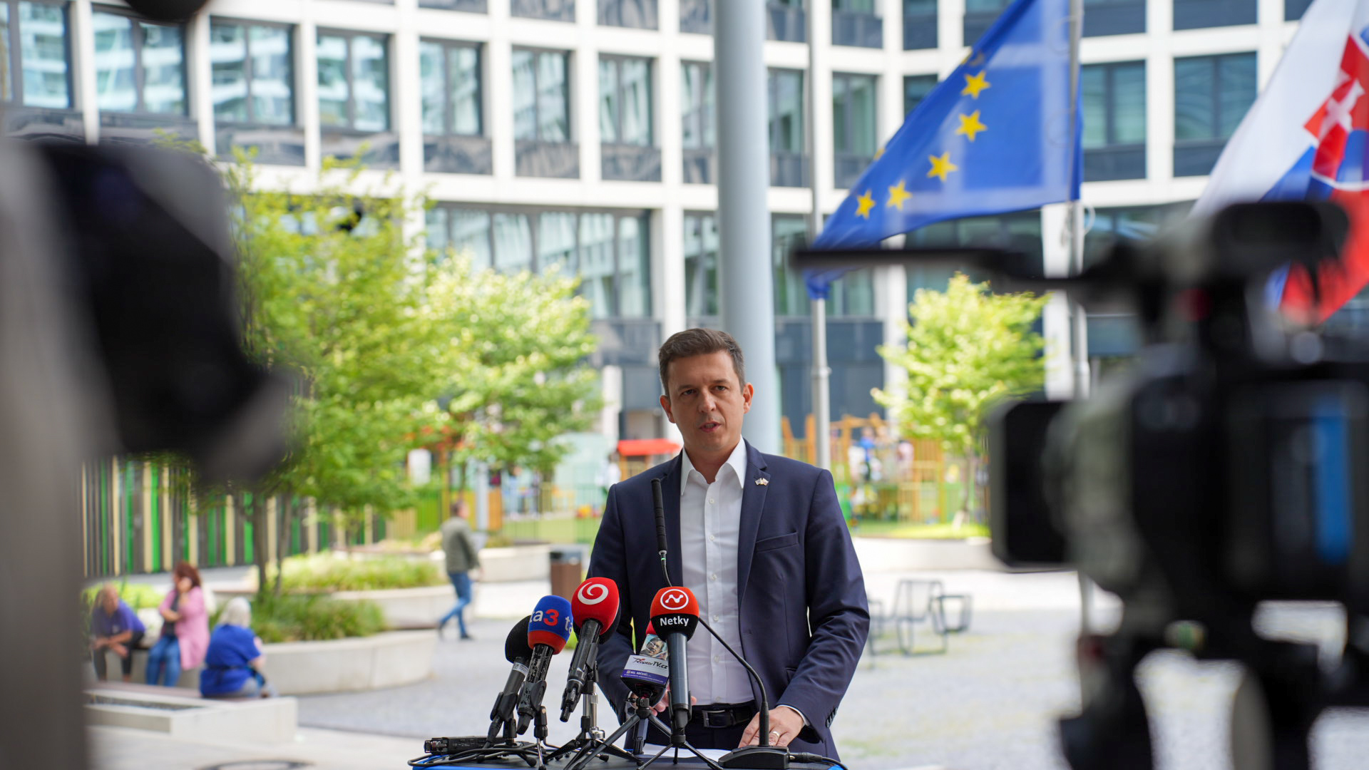 Slovensko spúšťa pripomienkové konanie k zákonu o umelej inteligencii a posilňuje medzinárodnú spoluprácu