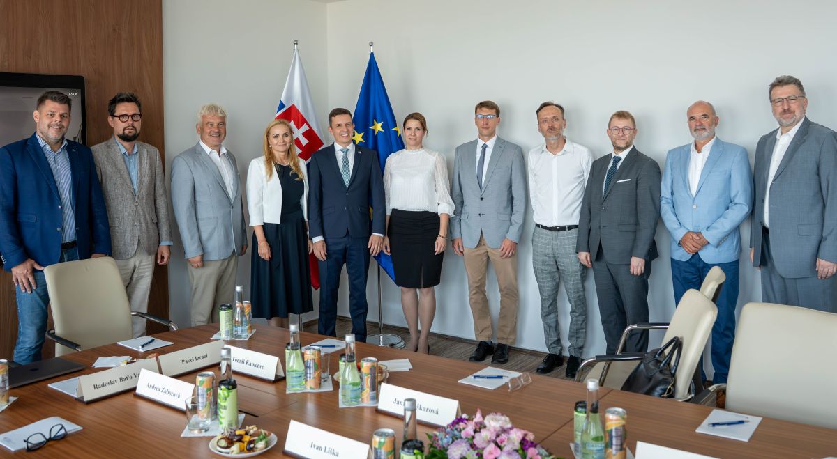 Kyberšikana ohrozuje deti výraznejšie než kedykoľvek predtým: Slovensko hľadá riešenia v ére umelej inteligencie