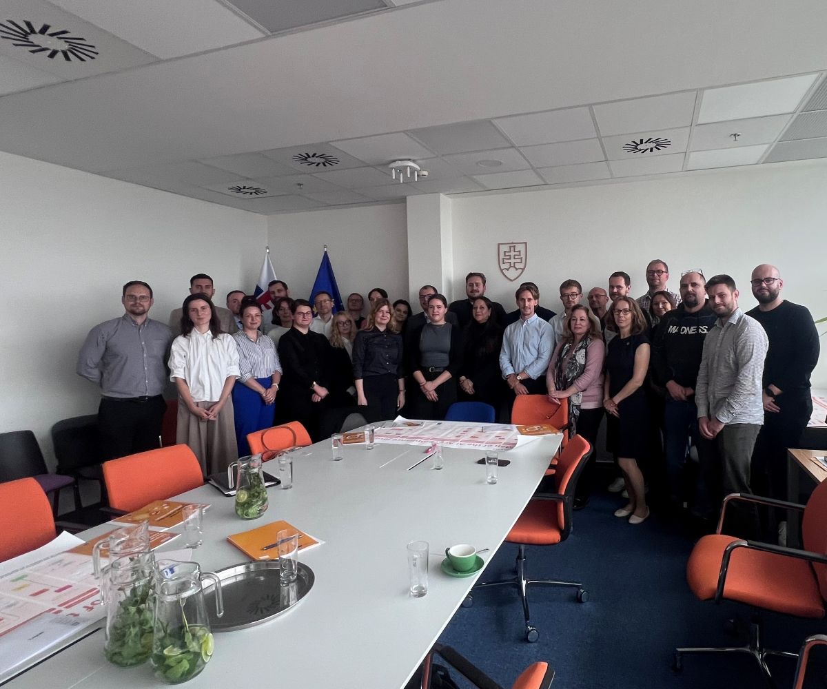 Slovensko stavia budúcnosť AI: UNESCO experti školili verejnú správu v Bratislave