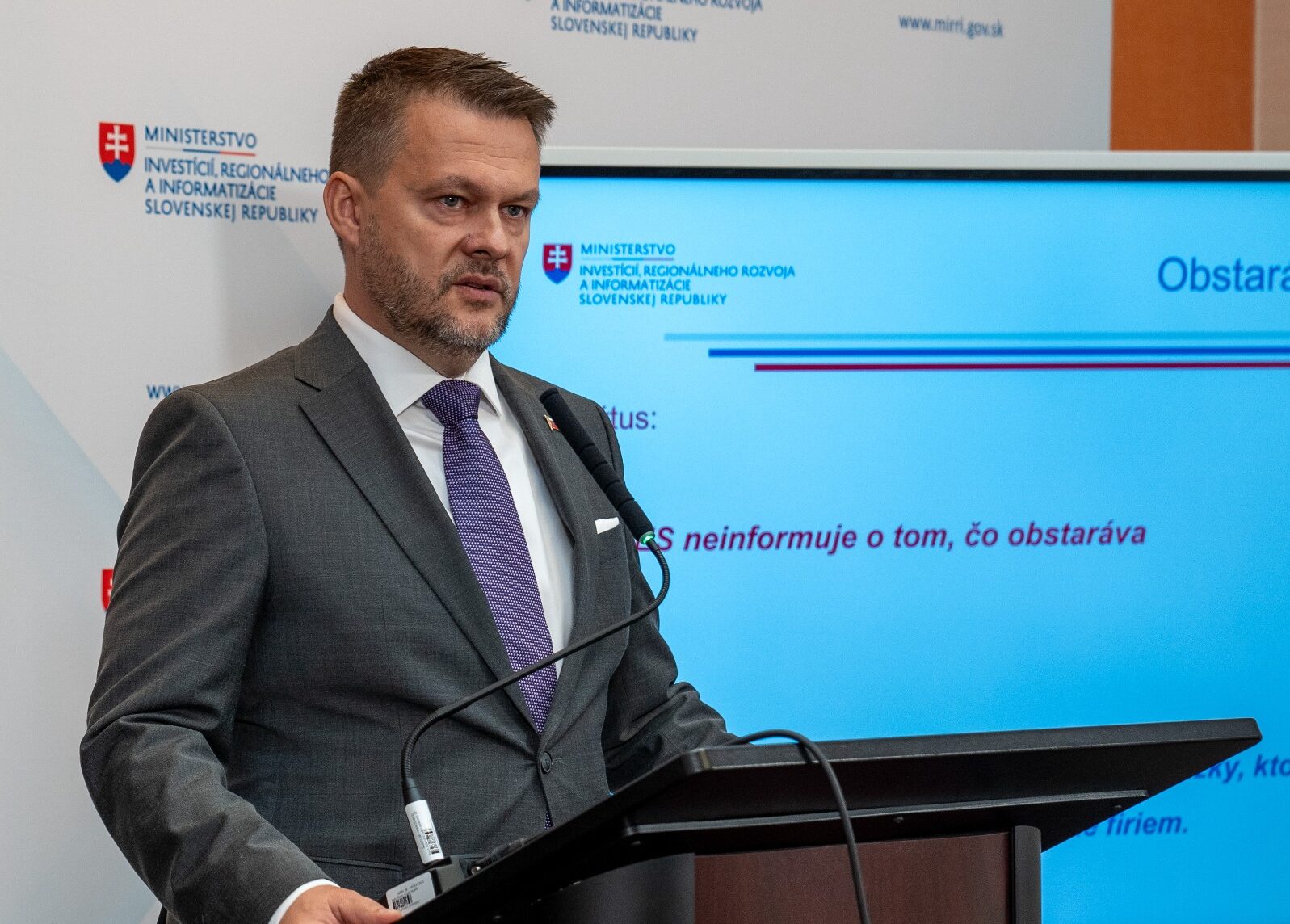 Mimoriadna schôdza k odvolaniu ministra Migaľa sa ani na druhý pokus neotvorila