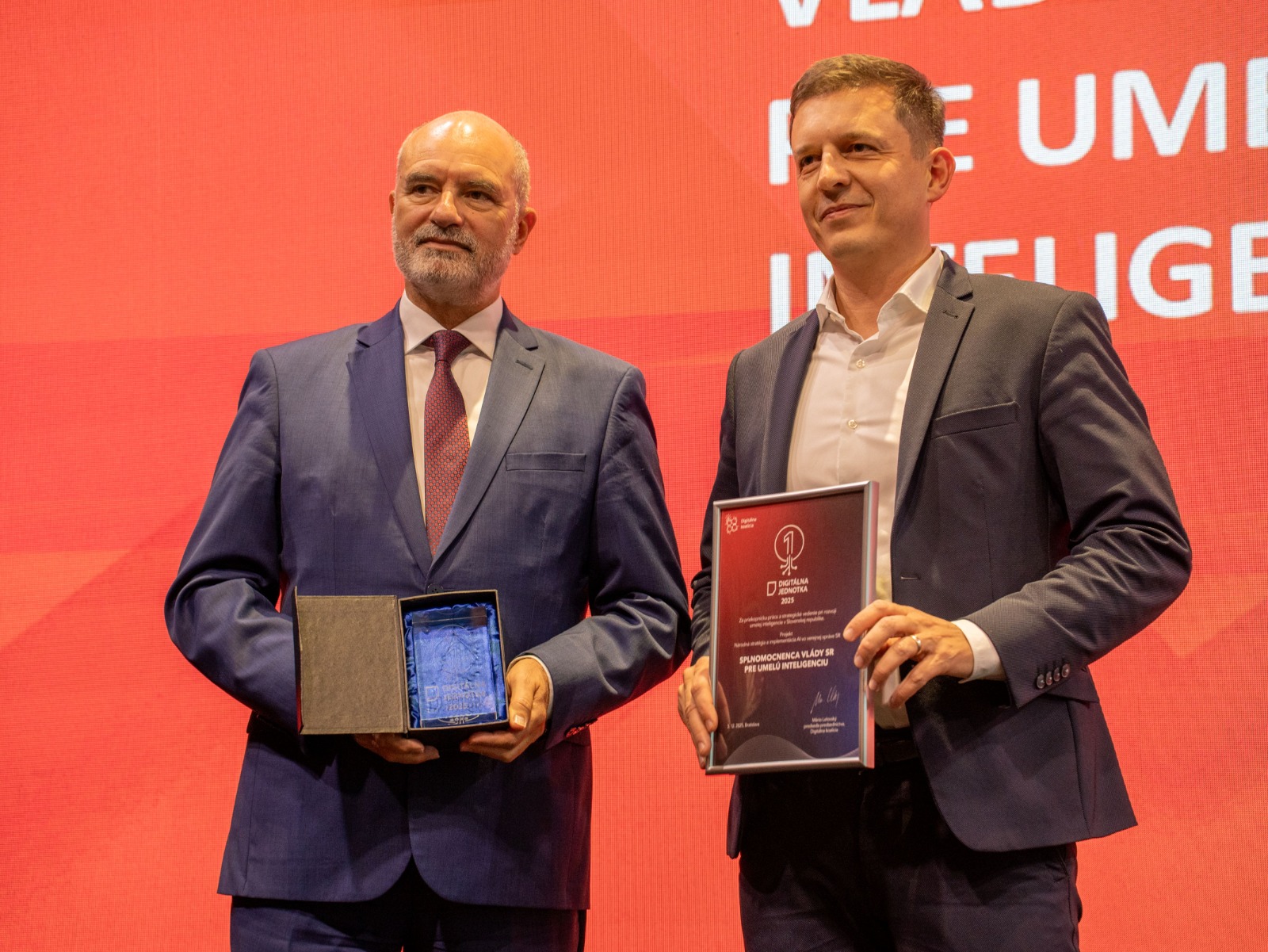 RADOSLAV ŠTEFÁNEK PREBRAL OCENENIE DIGITÁLNA JEDNOTKA 2025