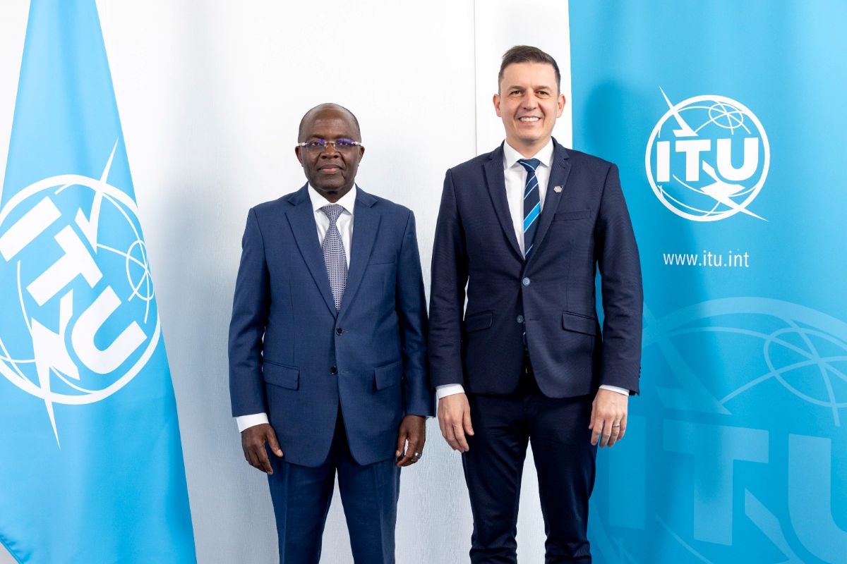 Slovensko lídrom v ochrane detí na internete: Štátny tajomník MIRRI SR Radoslav Štefánek bol v Ženeve pri podpise Spoločného vyhlásenia k umelej inteligencii a právam dieťaťa