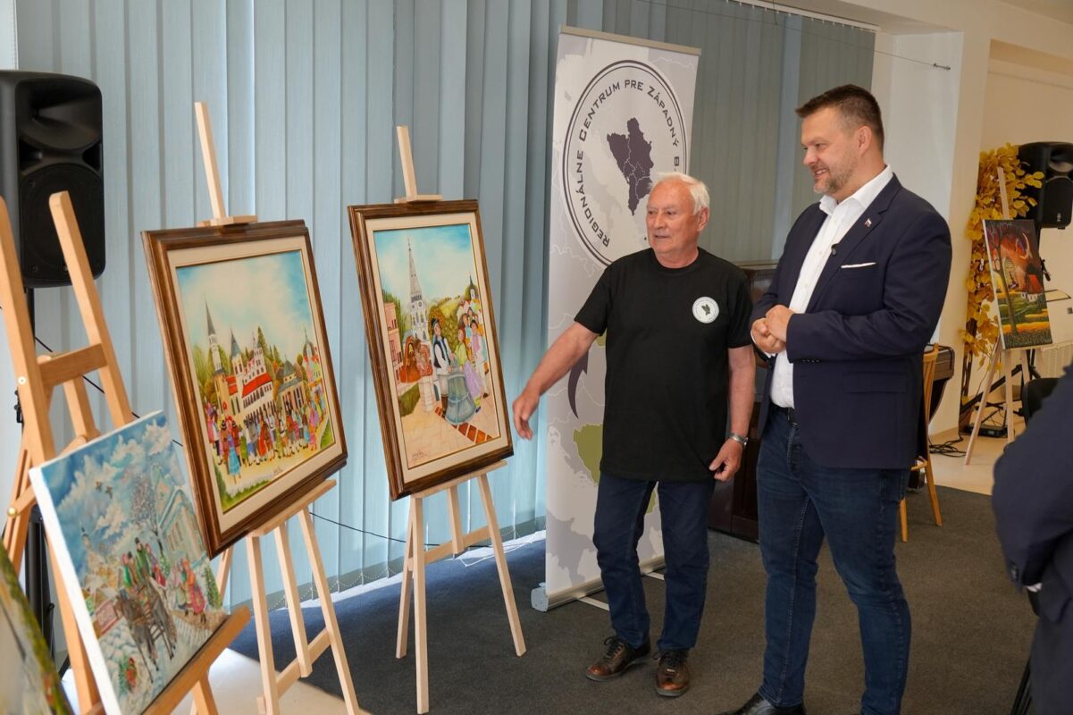 Minister Migaľ na Spiši ocenil kovačických maliarov: insitné umenie zo Slovenska a Balkánu šírime do sveta