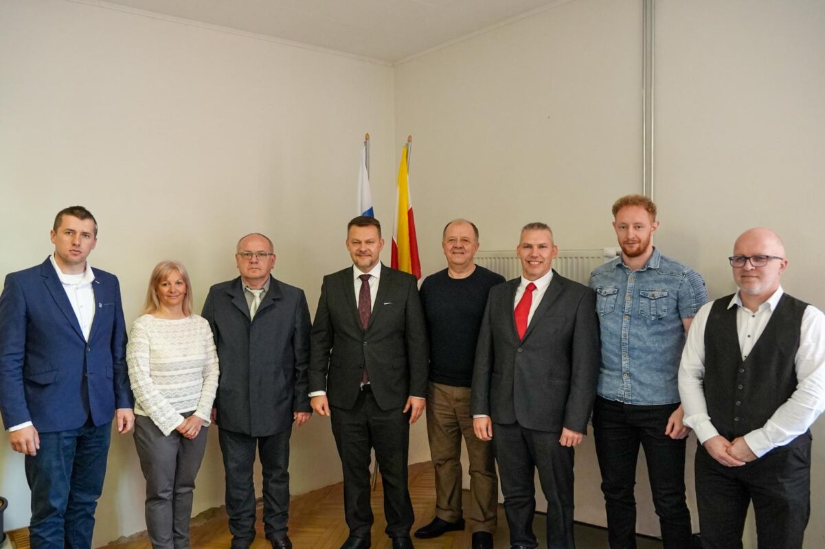 MIRRI SR podpísalo memorandum o spolupráci s Iniciatívou malých obcí