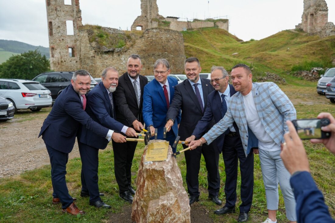 Hrad Plaveč vstáva z popola: Historická pamiatka sa zmení na moderné centrum turizmu, ktoré spojí Slovensko a Poľsko